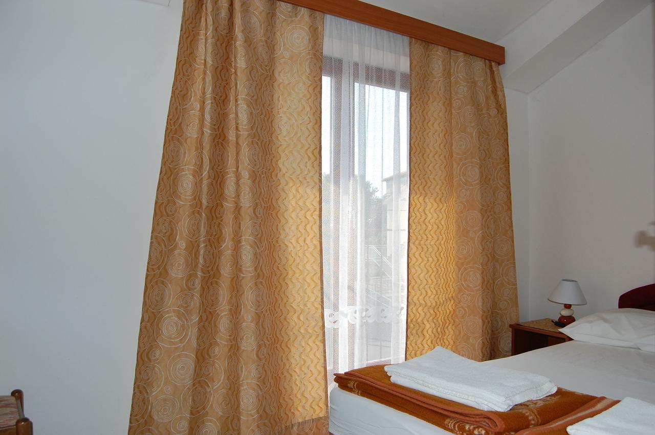 Apartments Myadria Malinska Dış mekan fotoğraf